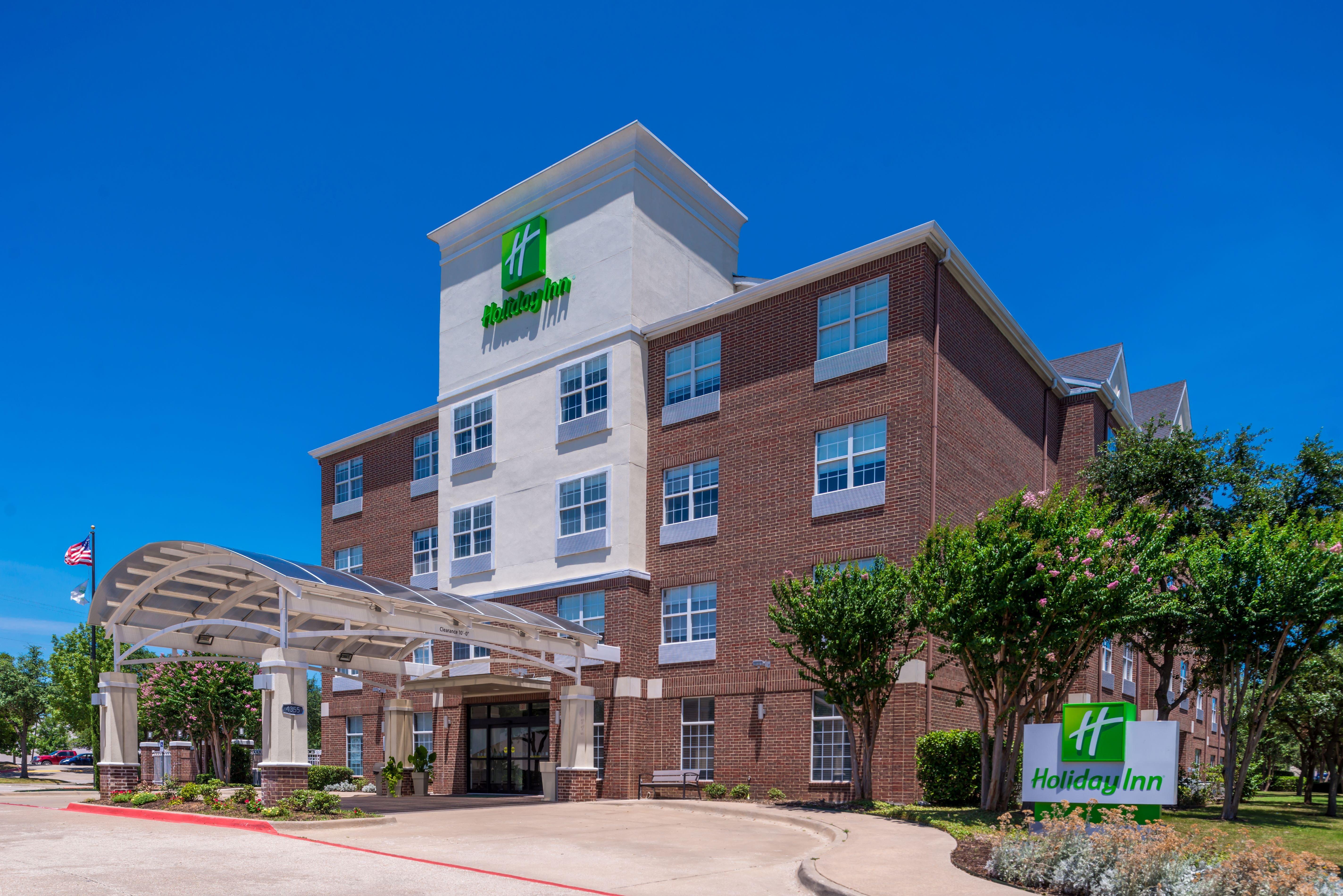 Holiday Inn And Suites Addison By Ihg Exterior photo